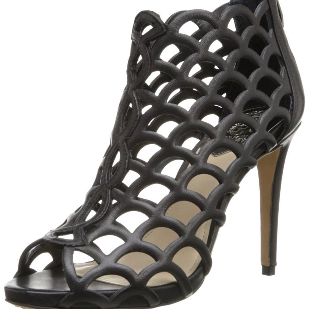 Vince Camuto Fontanela Cut-out Leather Bootie SZ 10US/40EU Black (Pre-Loved) EUC - Picture 3 of 11